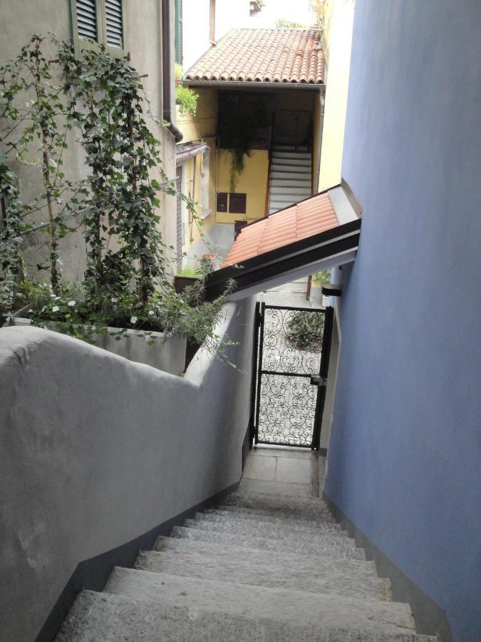 Casa Le Corti Villa Интра Екстериор снимка